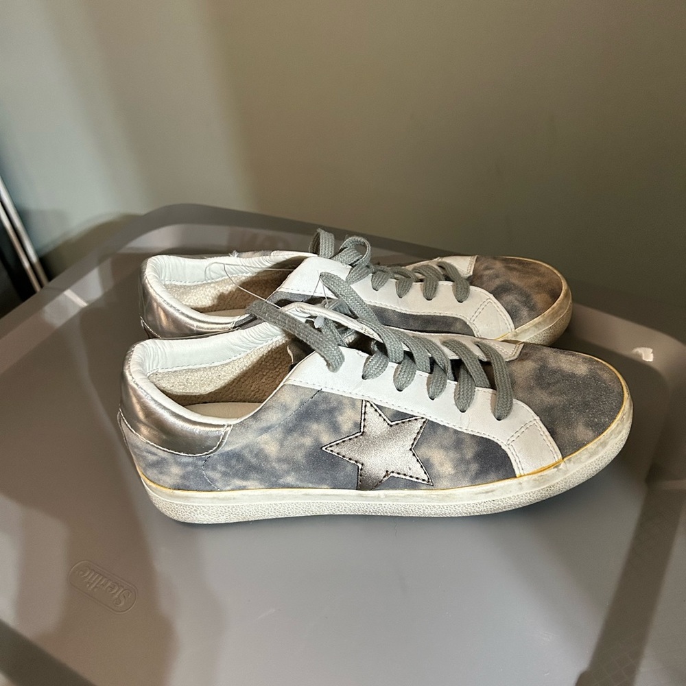 Steve Madden star shoes